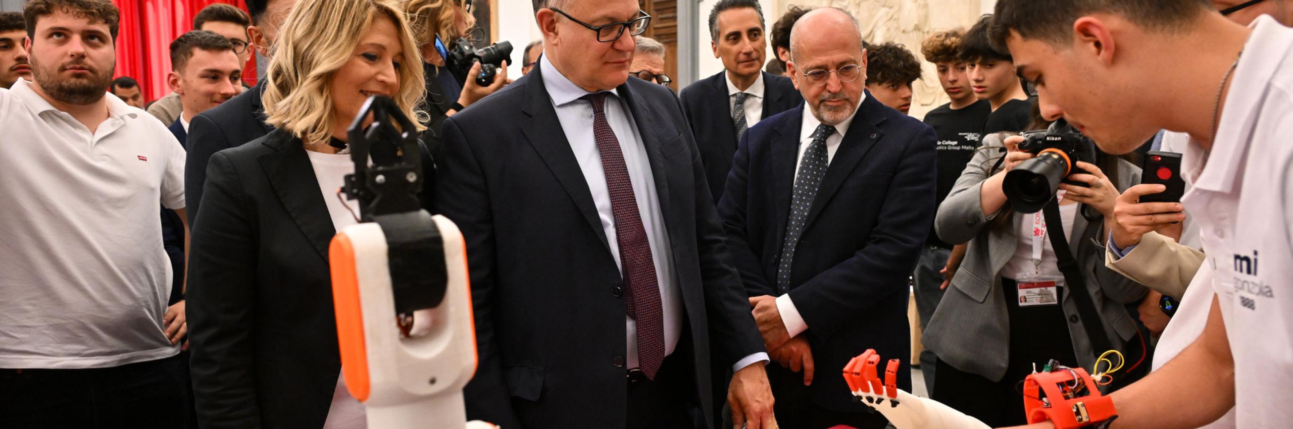  team P.A.C. Tech con il sindaco Gualtieri