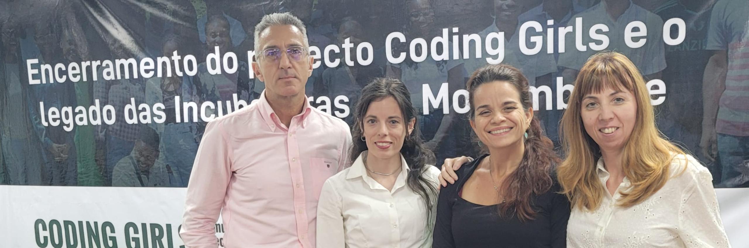 Coding Girls in Mozambico