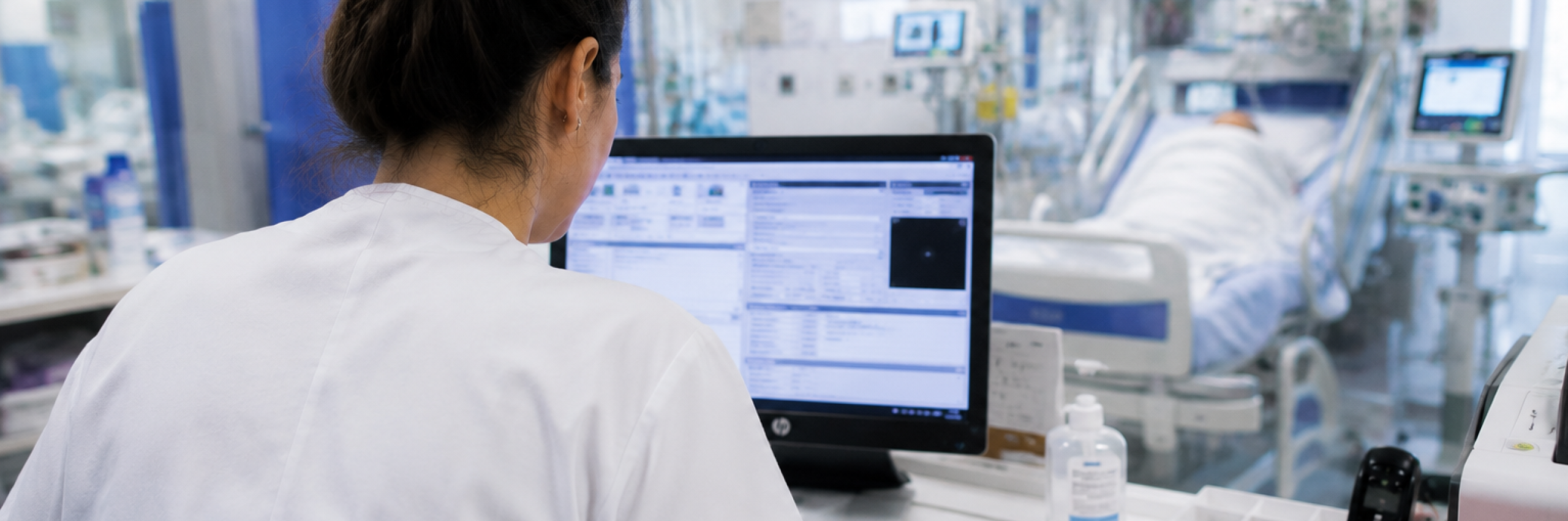 Il futuro della cura: l'intelligenza artificiale a supporto del lavoro quotidiano di clinici e biotecnologi.