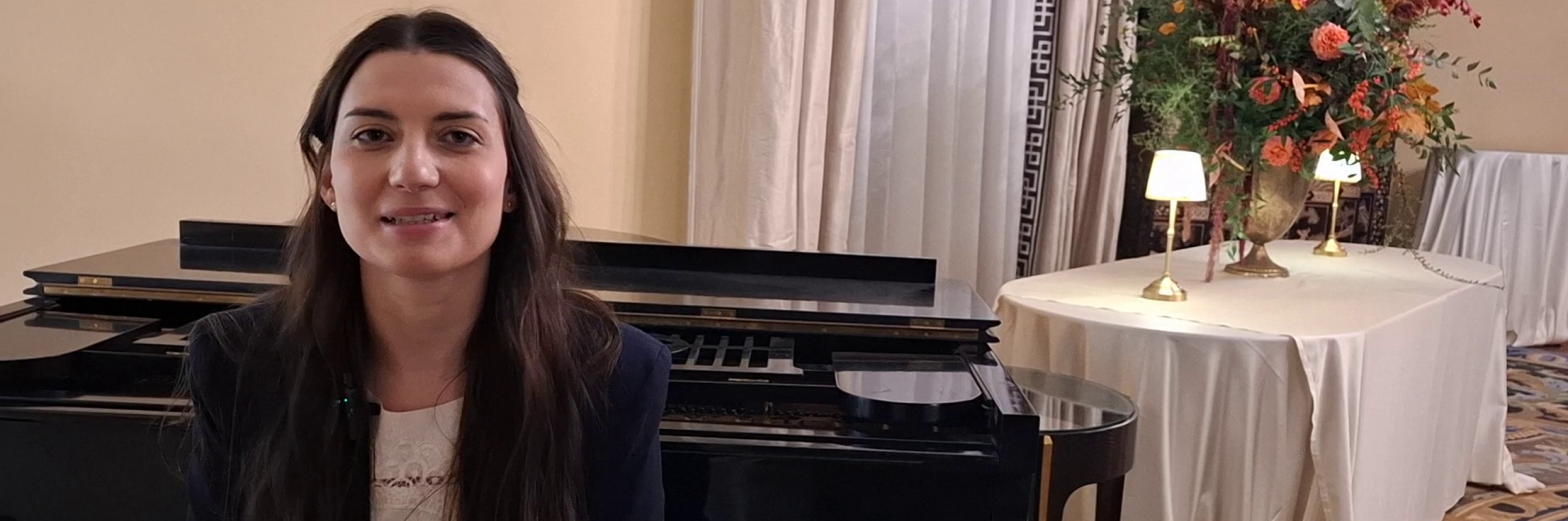 Mojca Pregeljc suona per Conoscenza che connette