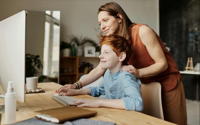 Accompagnare i giovani al mondo del digitale