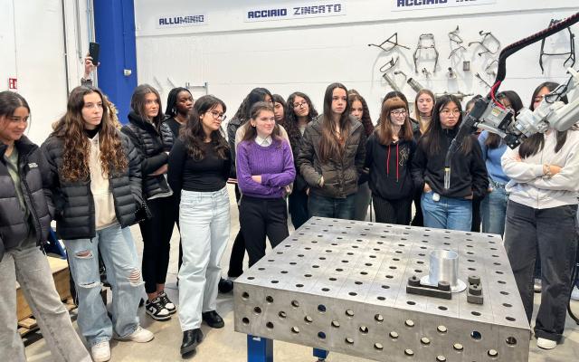 hackathon nella sede di Roboteco