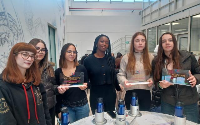 Il team Big Brain vince l'hackathon di Coding Girls a Bergamo