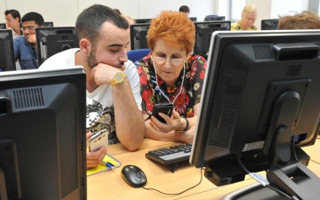 Come costruire un’informazione affidabile con il dialogo intergenerazionale
