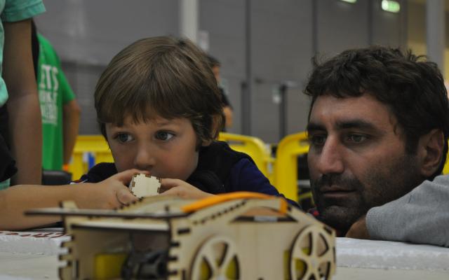 Maker Faire 2025: allo stand F12 esperienze formative per tutte le età