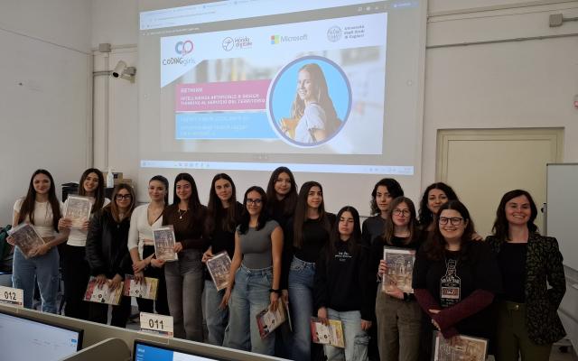 Coding Girls, 100 studentesse e studenti in sfida nell'ateneo di Cagliari