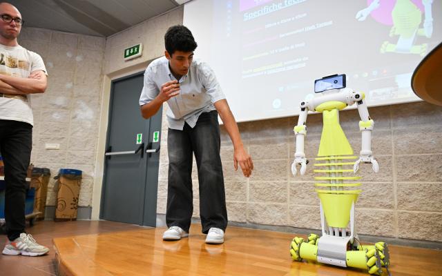 Contest creativi della RomeCup 2025: Lampo 2.0 vince nella categoria CoBOT 