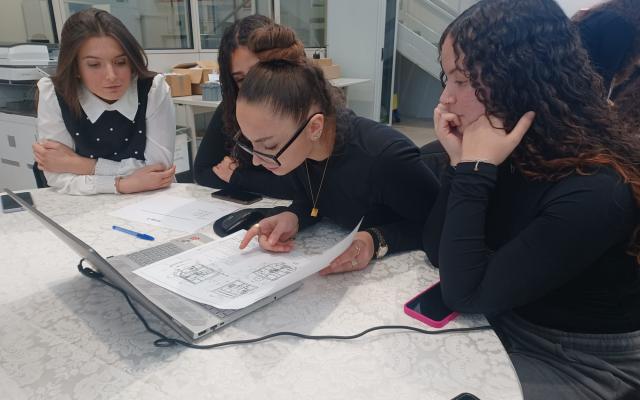 Coding Girls & Women: le formazioni dalla scuola primaria alla secondaria per costruire competenze e futuro