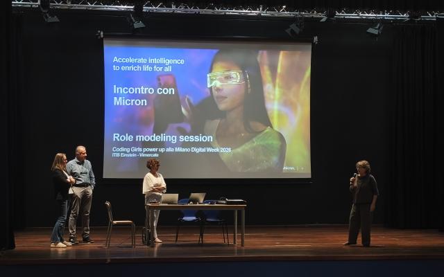 Esperienze, domande e competenze: a Vimercate il primo incontro di Coding Girls Power Up