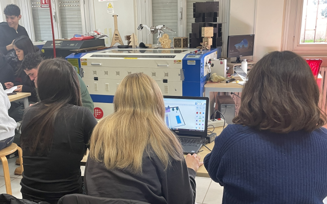 Formazione scuola-lavoro per gli studenti del liceo romano De Sanctis