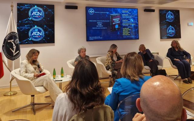 L'esperienza di Coding Girls nel volume "Nessuna fuori dal codice"