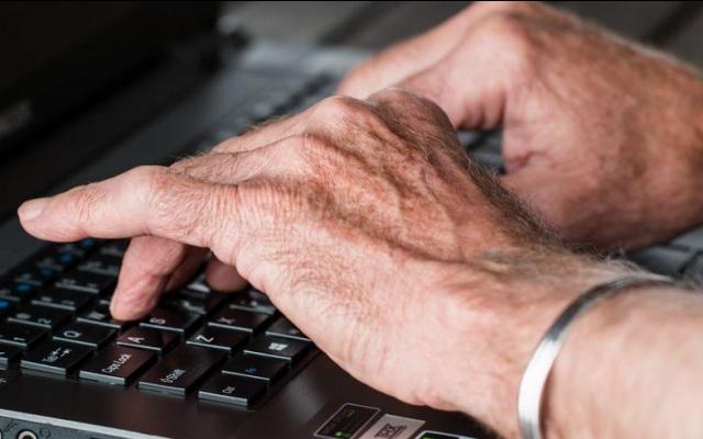 Campidoglio, formazione digitale per anziani, migranti e cittadini fragili